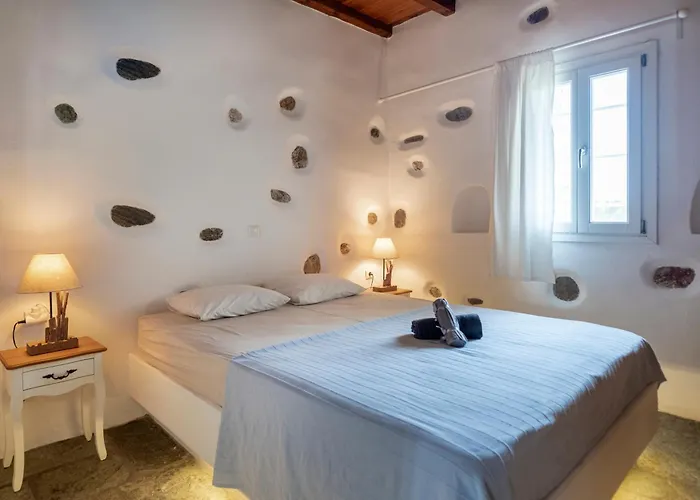 Alenia Paros Villa *