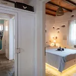 Alenia Paros Βίλα *