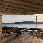 Alenia Paros Βίλα
