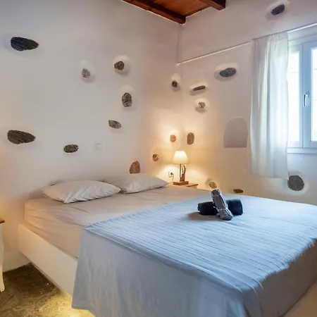 Alenia Paros فيلة *